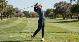 flexible golfers swing freely