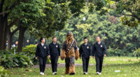 TIL Peter Mayhew, who played Chewbacca, was escorted by crew members wearing brightly colored vests and told not to wander off set wearing his costume while on location for 'Return of the Jedi' Endor scenes, so that hunters in the California redwood forests would not mistake him for Bigfoot.